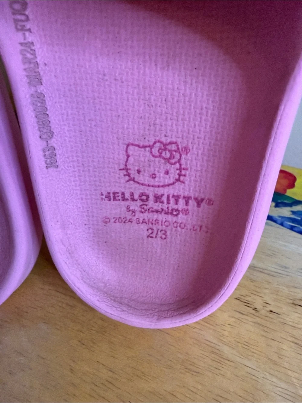 Sanrio Hello Kitty Girls Size 2/3 Pink Summer Slides Sandals